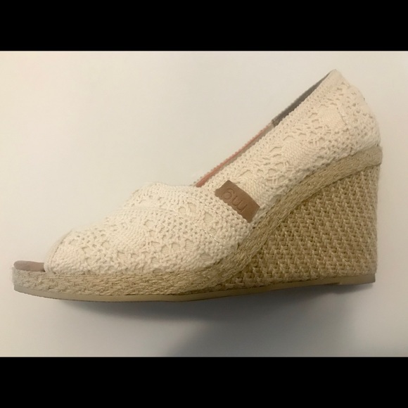 MADDEN GIRL  peep-toe wedges, 3 1/2 inch heel. - Picture 4 of 4